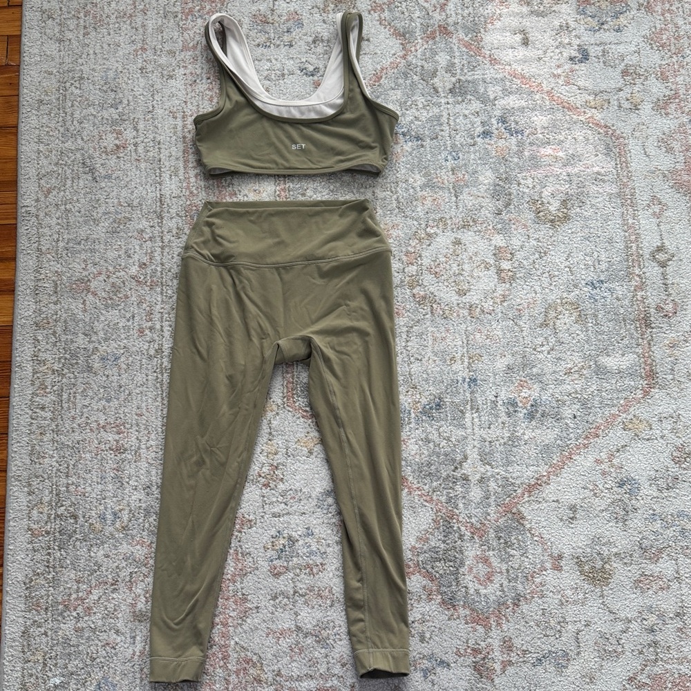 SET ACTIVE olive green workout set